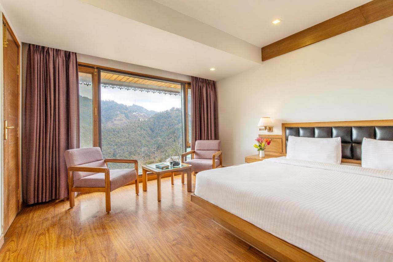 Country Inn Premier Pacific Mall Road Mussoorie Exterior photo